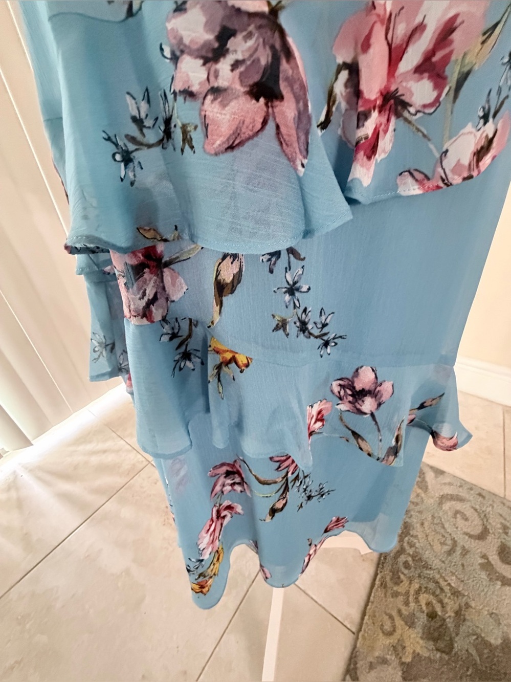 Avec Les Filles Sky Blue Floral Ruffle Midi Dress - Picture 5 of 8